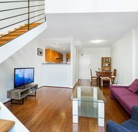 Darlinghurst Fully Self Contained Modern 1 Bed Apartment POP - Gold Coast 4U