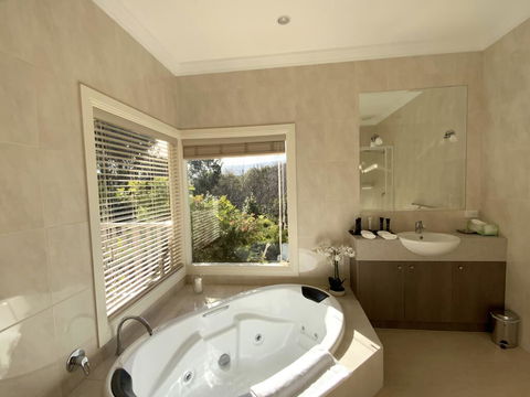 Delderfield Cottages - Gold Coast 4U 1