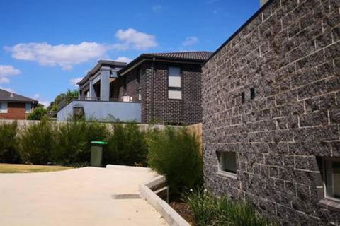 Delicate And Peaceful Bundoora Townhouse 11 - Accommodation Gold Coast 0