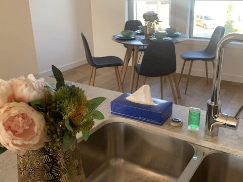 Delicate And Peaceful Bundoora Townhouse 12-R2 - Accommodation Gold Coast 2