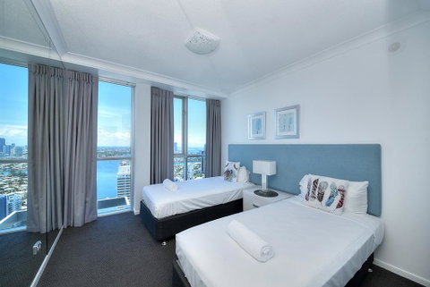 Deluxe Chevron Renaissance - Accommodation Gold Coast 2