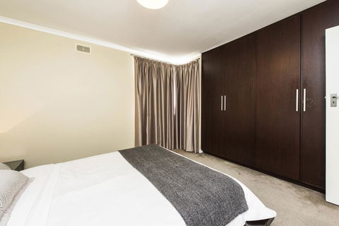 Derby 74 - Accommodation Gold Coast 3