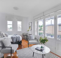 Designer styled studio in the heart of trendy Glebe - Accommodation Gold Coast