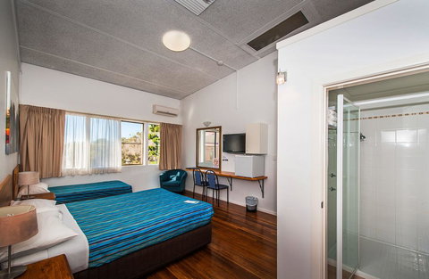 Diggers Tavern - Accommodation Gold Coast 1