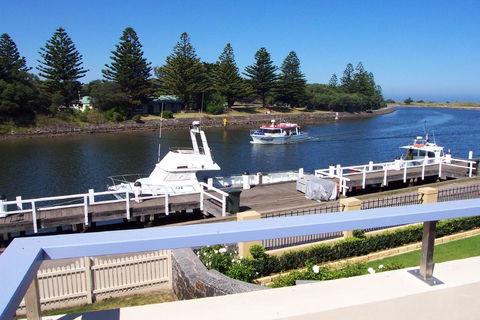 Dockside Waterfront Indulgence - Accommodation Gold Coast 2