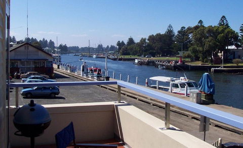 Dockside Waterfront Indulgence - Accommodation Gold Coast 0