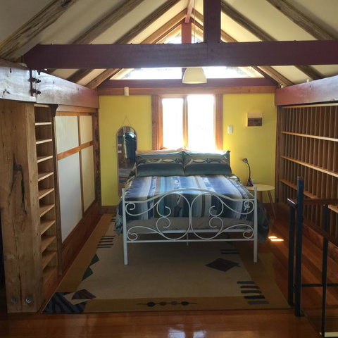 Dolphin Beach House - 1 Gold Coast 3