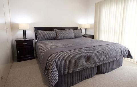 Dolphin Shores - Accommodation Gold Coast 2