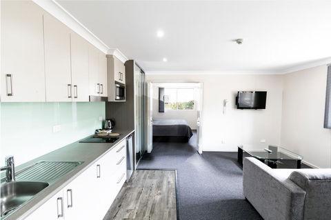 Dolphin Shores - Accommodation Gold Coast 3