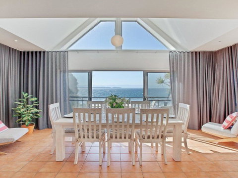Dolphins Den - Panoramic Views - Accommodation Gold Coast 0