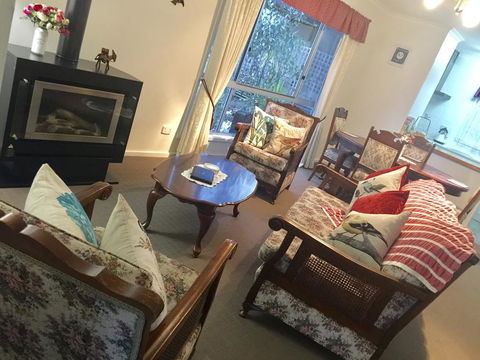 Donkey Tales Farm Cottages - Gold Coast 4U 2