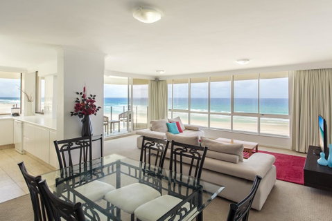 Dorchester On The Beach - Accommodation Gold Coast 1
