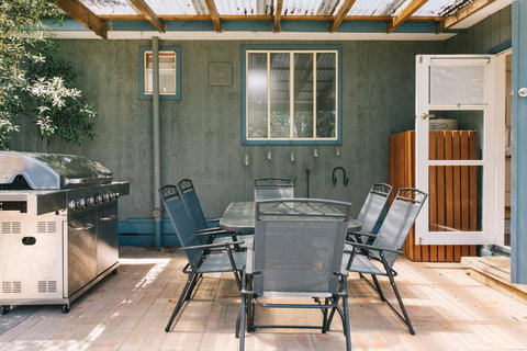 DOVESTONES BY THE SEA - INVERLOCH - 1 Gold Coast 1