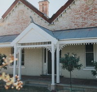Dubuque Bed and Breakfast - Gold Coast 4U