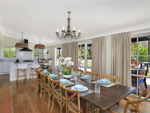 Duncraig House - Open Fireplace, Spa, Pet Friendly - Gold Coast 4U 2