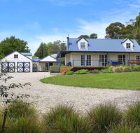 Duncraig House - open fireplace spa pet friendly - Accommodation Gold Coast