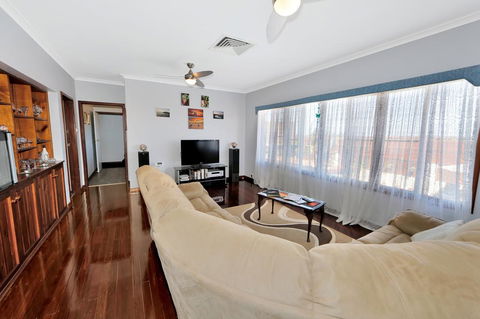 Dunelm House - Gold Coast 4U 3