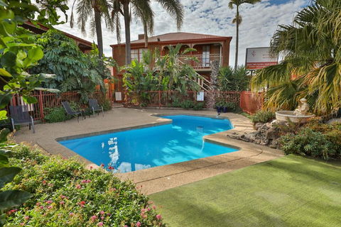 Early Australian Motor Inn - Gold Coast 4U 3