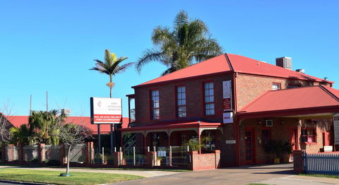 Early Australian Motor Inn - Gold Coast 4U 1