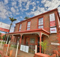 Early Australian Motor Inn - Gold Coast 4U