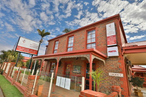 Early Australian Motor Inn - Gold Coast 4U 0