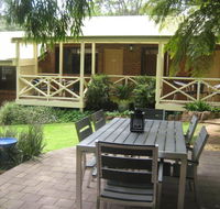 Edge Of The Forest Motel and Cottage - Gold Coast 4U