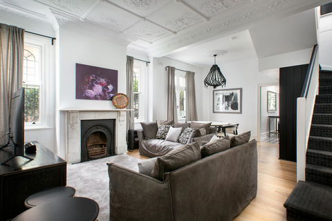 Elegant 3-Bed Heritage House Near Parks And Cafes - Gold Coast 4U 0