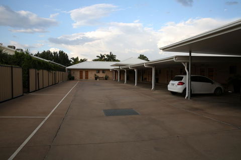 Emerald Central Palms Motel - Accommodation Gold Coast 1