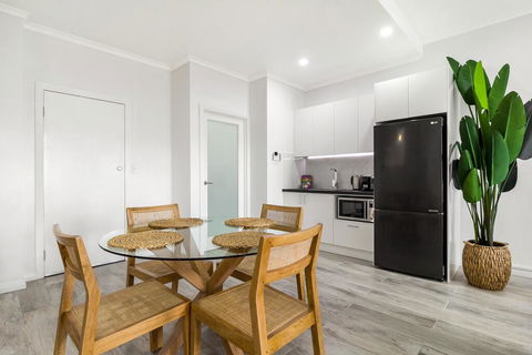 Enjoy Bayside Life At Stylish Studio Close To City - Gold Coast 4U 3