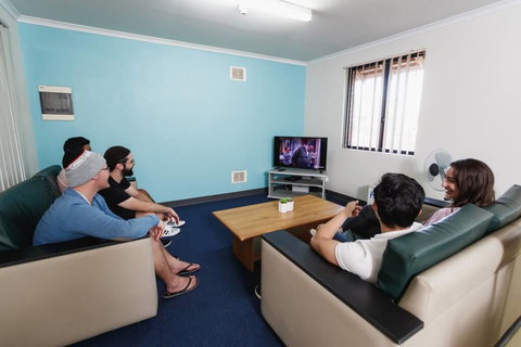 Erica Underwood House 6 Bedroom Flat - 1 Gold Coast 1