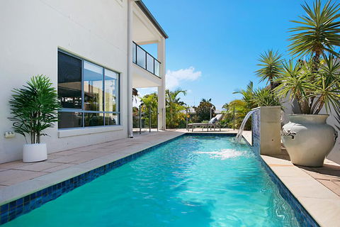 Escape To The Coast - Gold Coast 4U 1