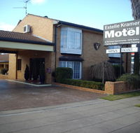 Estelle Kramer Motel - Gold Coast 4U