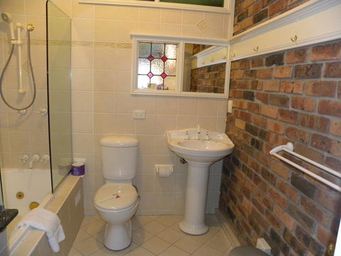Ettalong Beach Tourist Resort - Gold Coast 4U 1