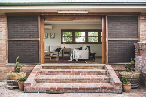 Eurunderee House - Gold Coast 4U 1