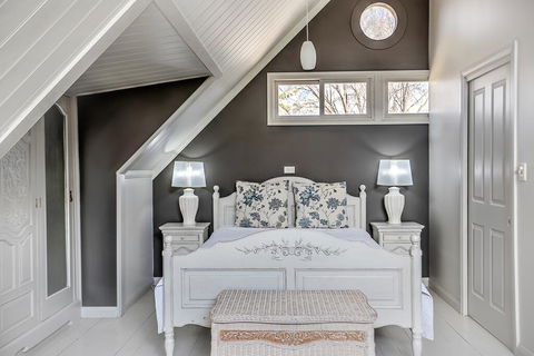 Evanslea Luxury Boutique Accommodation - Gold Coast 4U 1