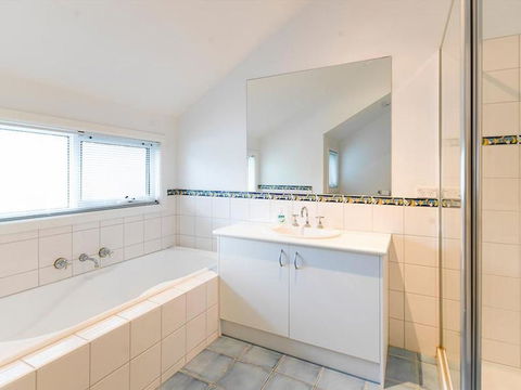EVERGREEN BEACH HOUSE - Accommodation Gold Coast 2