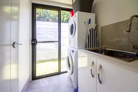 Executive Home Accomodation - Gold Coast 4U 1