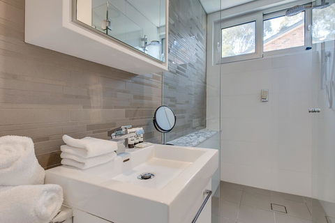 Explore Sydney From A New North Shore Apartment - Gold Coast 4U 2