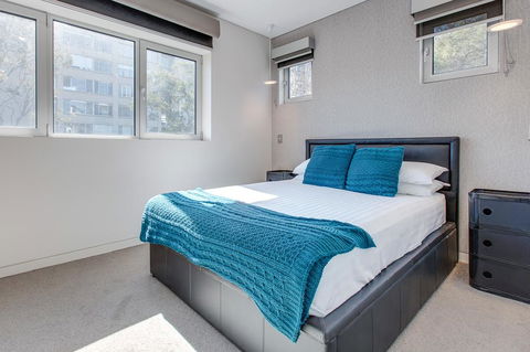 Explore Sydney From A New North Shore Apartment - Gold Coast 4U 1