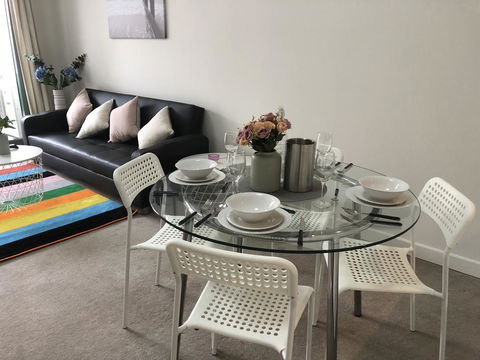 Exquisite Family Home +Parking, Close To CBD - Accommodation Gold Coast 2