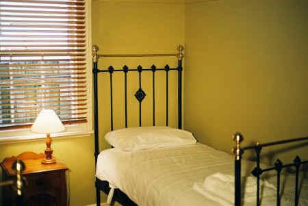 Eyre House - Accommodation Gold Coast 0