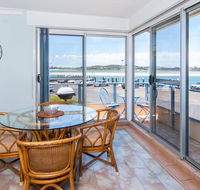 Fairholme 8 Perfect Lakefront Position - Gold Coast 4U