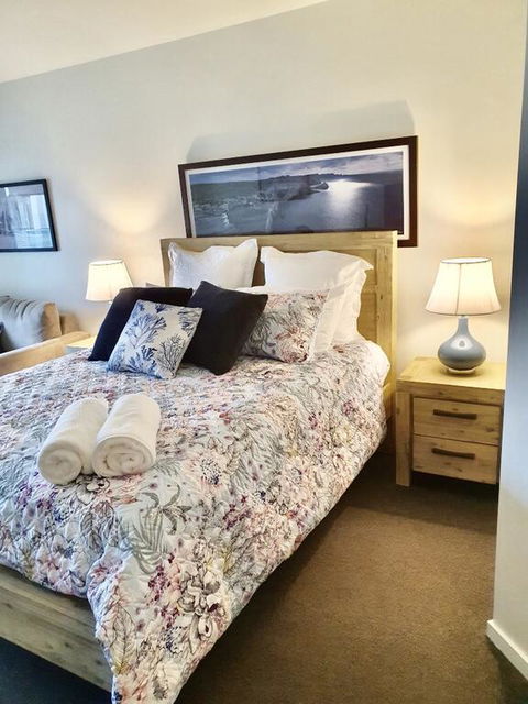 FAMILY ISLAND GETAWAY - BEACHFRONT APARTMENT - Accommodation Gold Coast 3