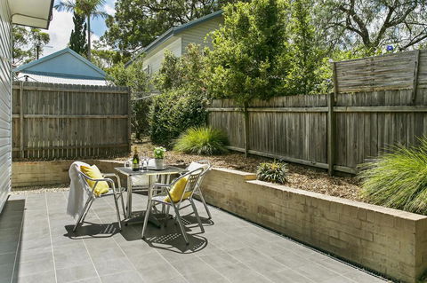 Family-friendly Hideaway In Quiet Suburb - Accommodation Gold Coast 1