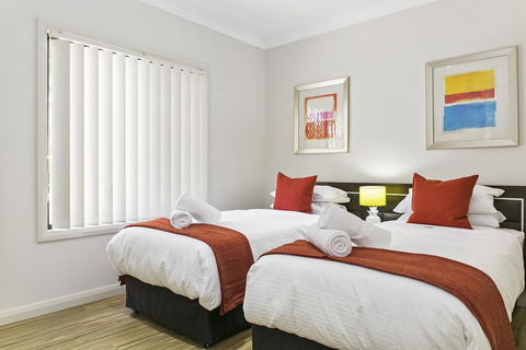 Family-friendly Hideaway In Quiet Suburb - Accommodation Gold Coast 3