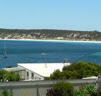 Fareview Beach House - Gold Coast 4U