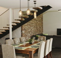 Farrant House - modern and contemporary - Accommodation Gold Coast