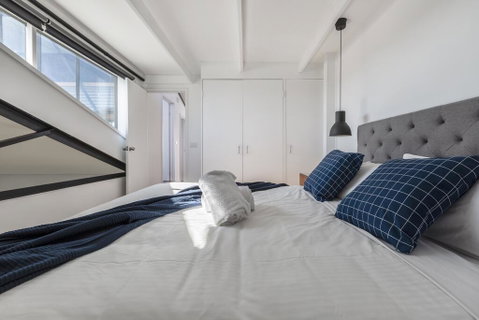 Fitzroy Converted Warehouse Penthouse - Accommodation Gold Coast 2