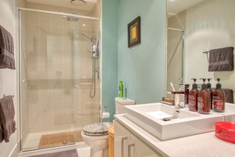 Fitzroy Lifestyle 1 Bed With Pool, Spa, Sauna & Gym - Accommodation Gold Coast 3