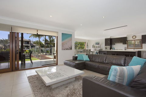 Flamingo Key - Gold Coast 4U 3